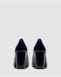 Nine West - Victors