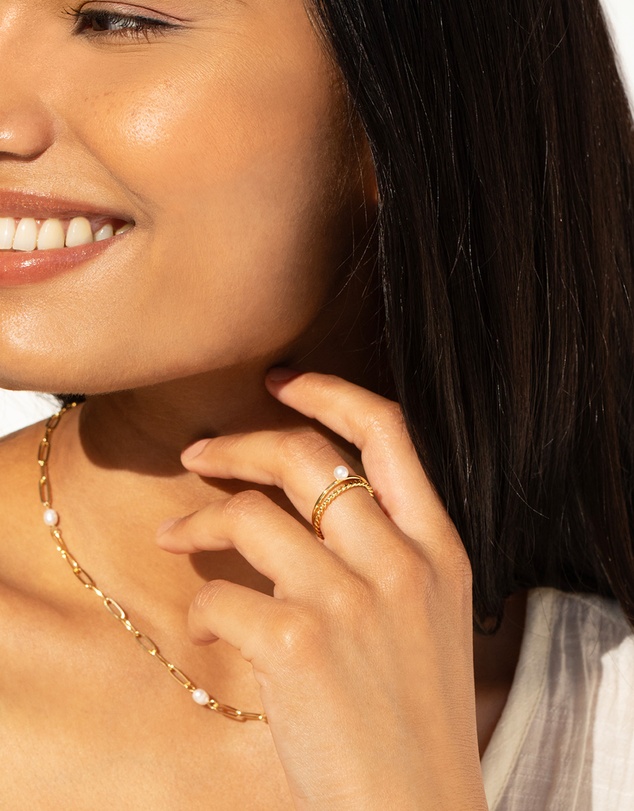 Mestige - Delicate Pearl Stacking Ring Set - 18K Gold Plated