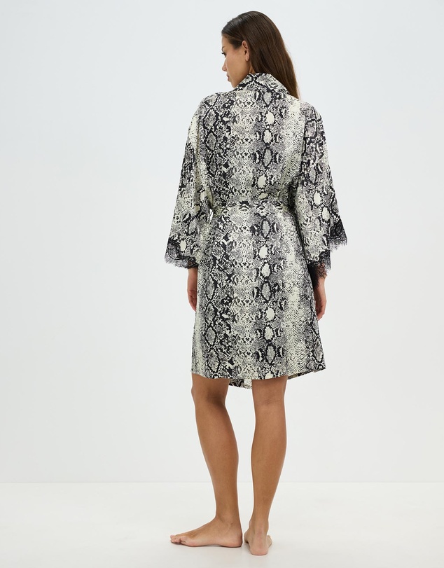 Sainted Sisters - Scarlett Silk Kimono