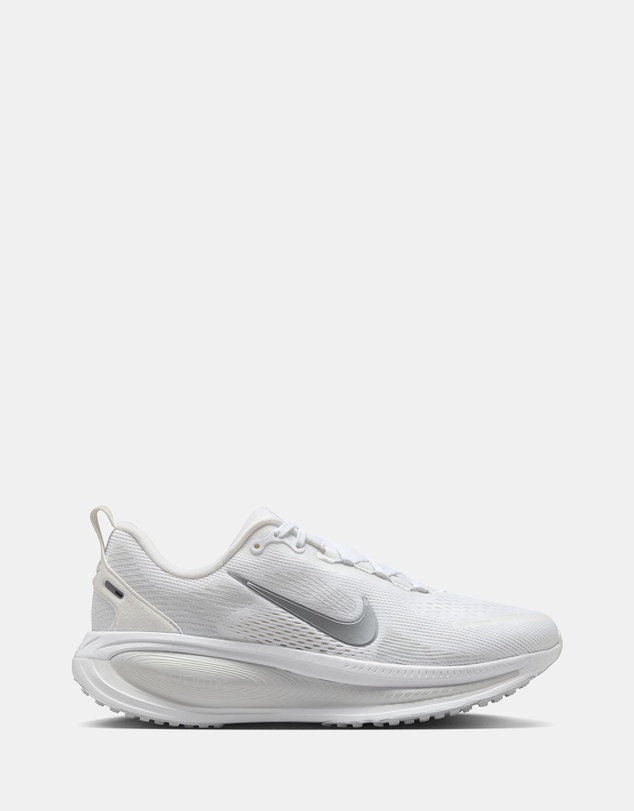 Nike - Vomero 18 - Women's