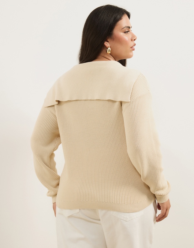 Atmos&Here Curvy - Nori Oversized V-Neck Knit Jumper