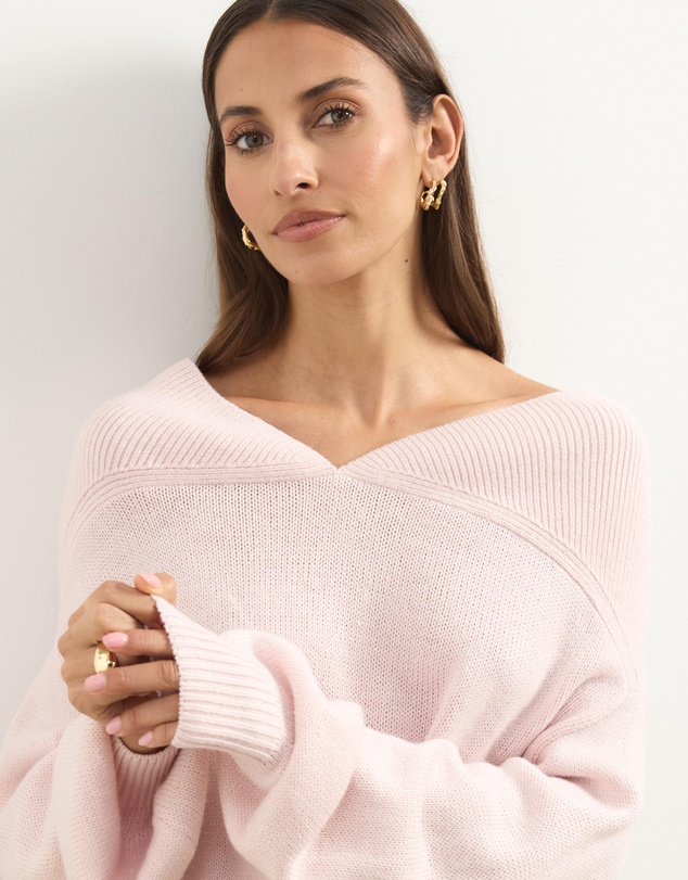 Atmos&Here - Kalli V-Neck Knit Jumper