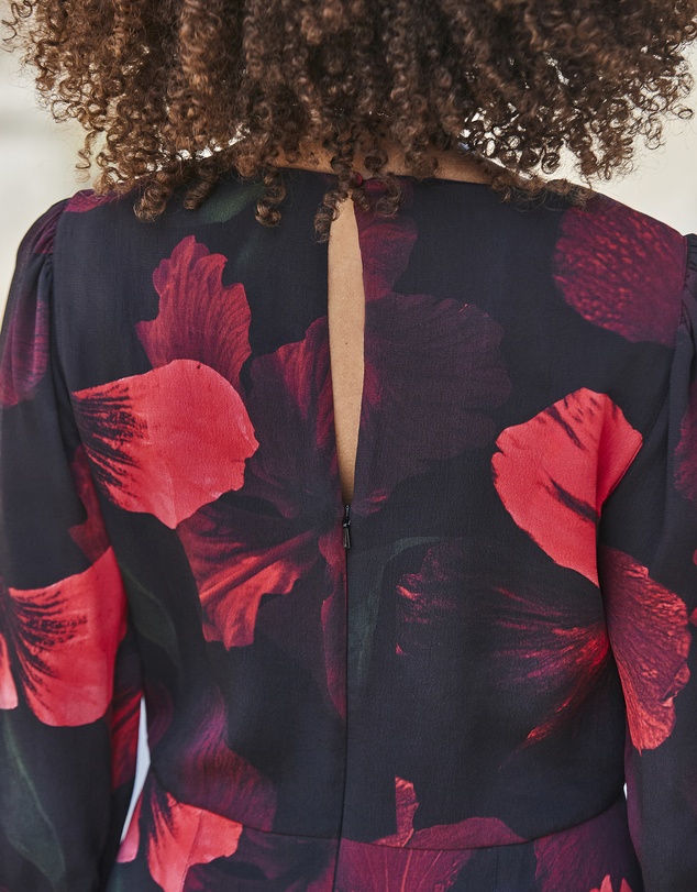 Sosandar - Floral Print Ruched Detail Fit & Flare Dress