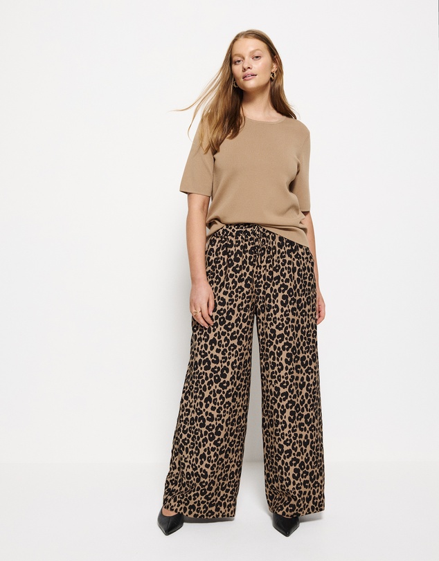 Commonry - Ella Tee