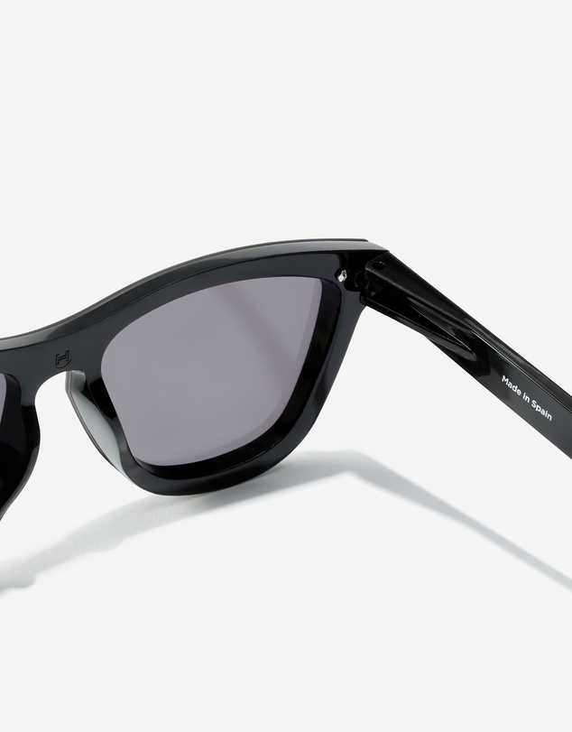 Hawkers Co - HAWKERS - Chrome ONE VENM RAW  Sunglasses for Men and Women UV400