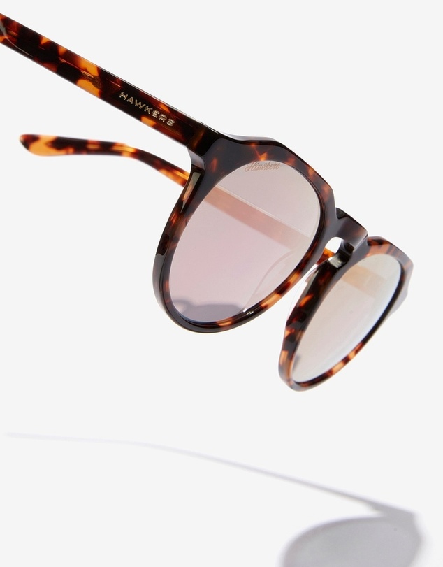 Hawkers Co - HAWKERS - Carey Rose Gold WARWICK X Sunglasses for Men and Women UV400