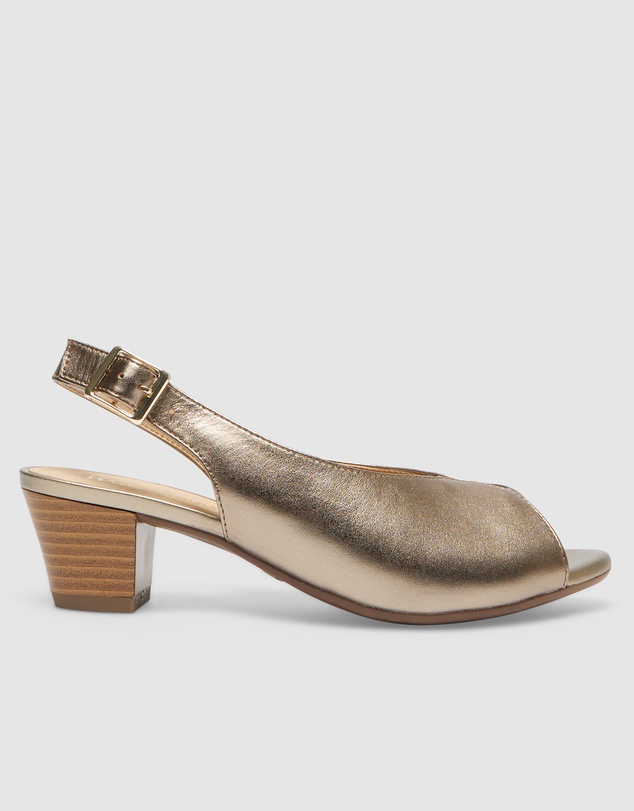 Wide Steps - Hilda