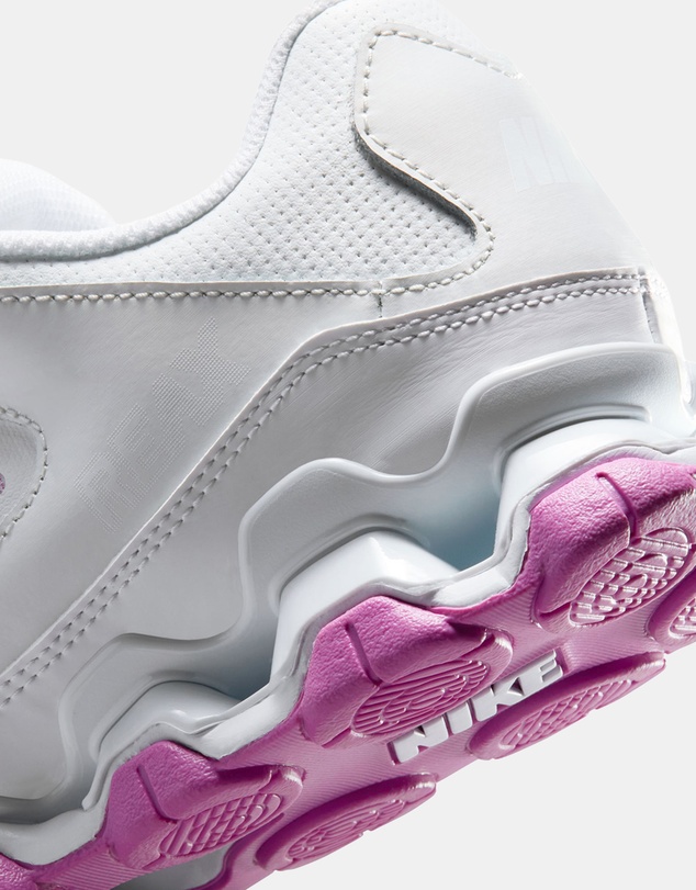 Nike - Reax 8 TR - Women's