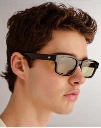 Le Specs - Recarmito