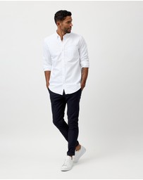 Wayver - The Button-Down Oxford Shirt