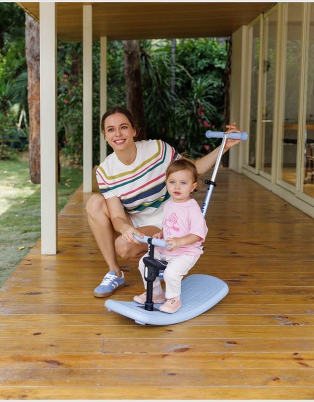 Micro Scooters - Micro Rock and Go Mini Deluxe LED Scooter