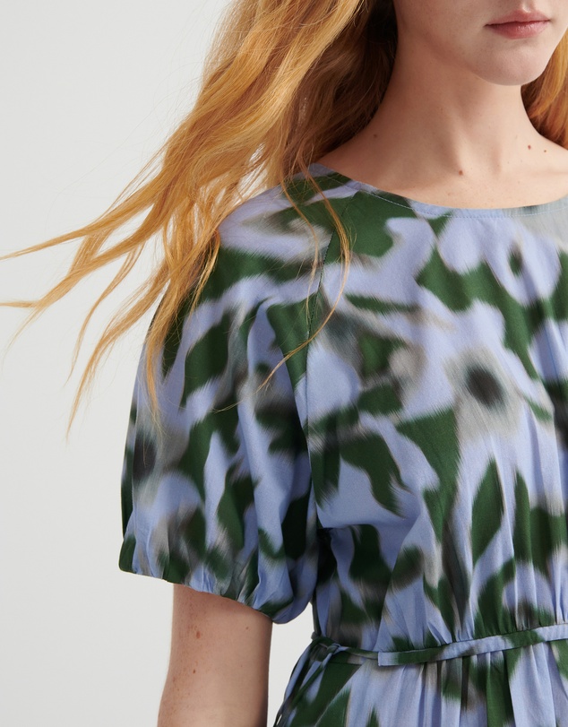 Kowtow - Illustrate Dress