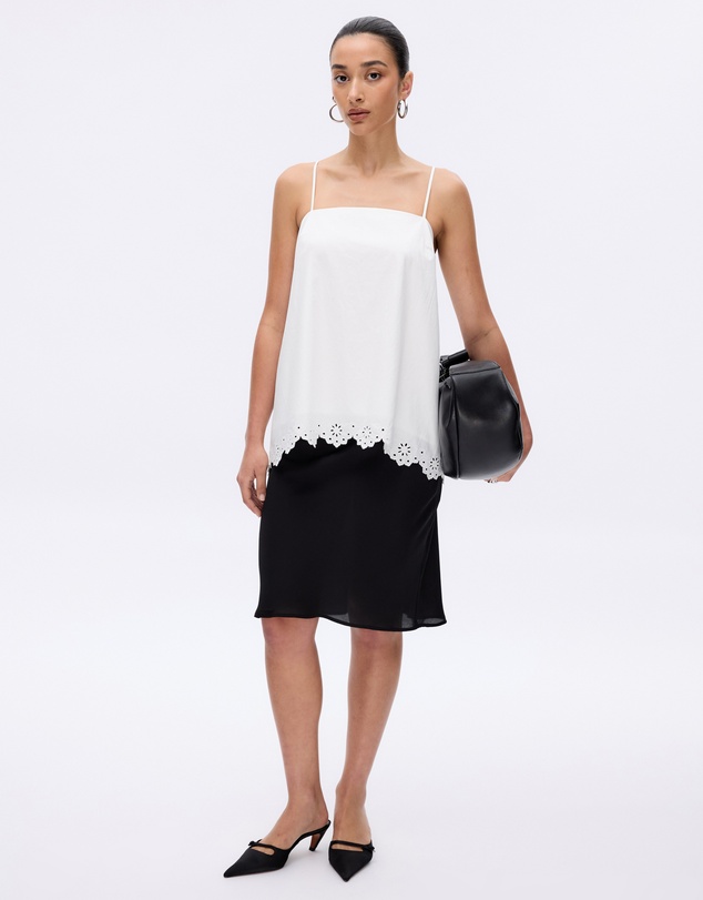 Minima Esenciales - Zinnia Cotton Embroidered Scallop Hem Top