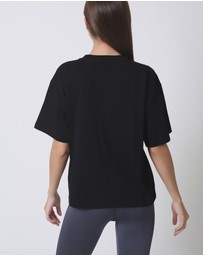 Vacancy Co - Coy Rise Tee