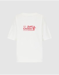 Araminta James - Chillin Tee