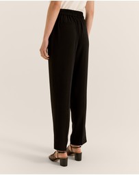 Review - Tara Pants