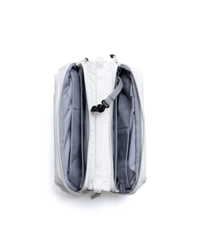 Topologie - Bottle Sacoche Medium - Puffer