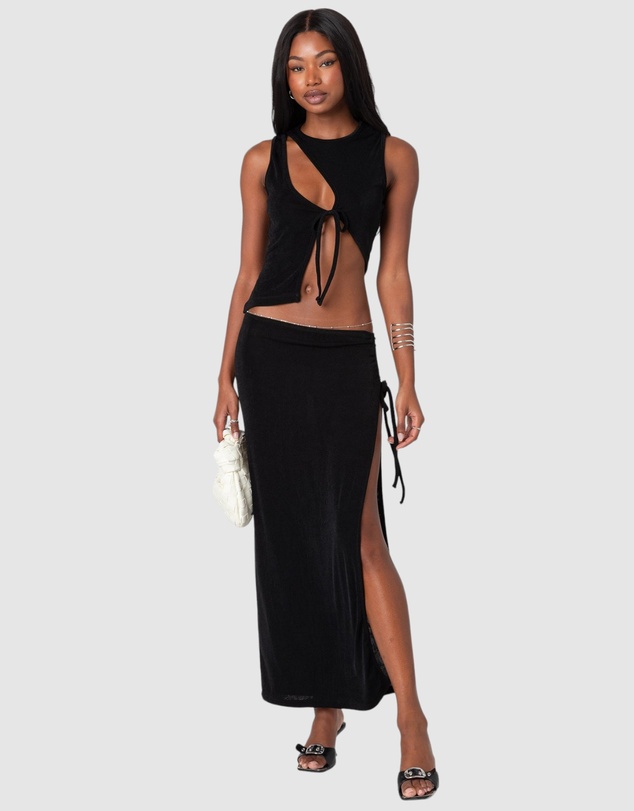 EDIKTED - Goldie Asymmetric Cut Out Top