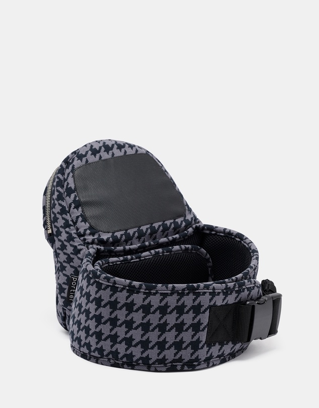 portier - The Brio Belt Toddler Carrier - Onyx Houndstooth
