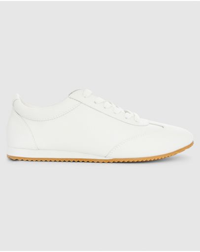 WHITE GLOVE