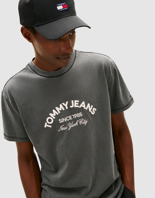Tommy Jeans - Regular Center Arch SS T-Shirt