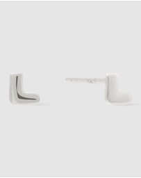 Wanderlust + Co - Alphabet Bubble Silver Stud Earrings - Letter L