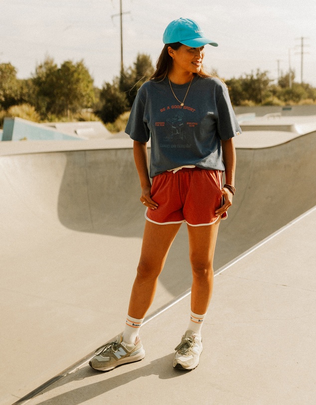 Banabae - Keep On Running Adults Tee - Navy