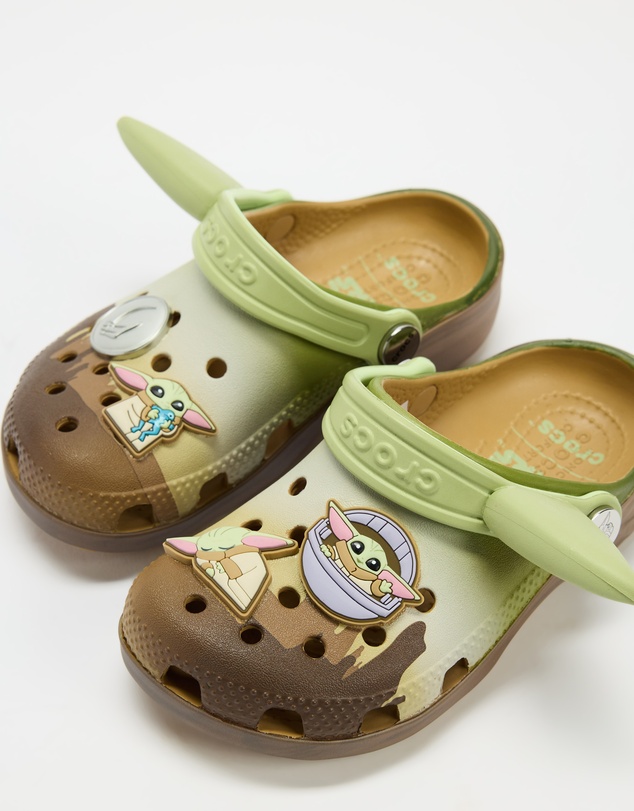 Crocs - Star Wars Grogu Classic Clogs - Kids-Teens