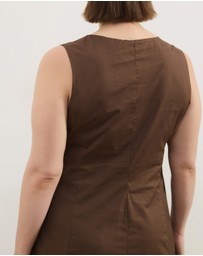Atmos&Here Curvy - Daisy Sleeveless Midi Dress