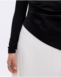 Minima Esenciales - Eliana Long Sleeve Draped T-Shirt