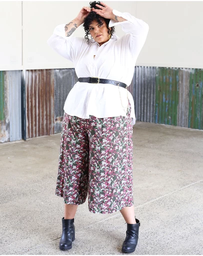 Hope & Harvest - Wide Leg Cropped Chelsea Pants