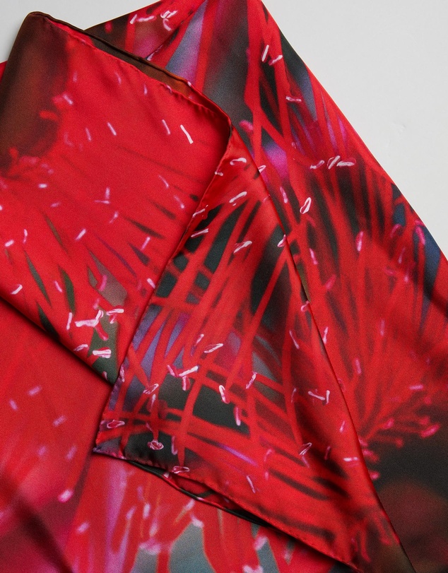 Lindsay Nicholas New York - Melbourne Scarlet Burst Silk Scarf