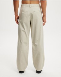 Cotton On - Baggy Pleated Pant