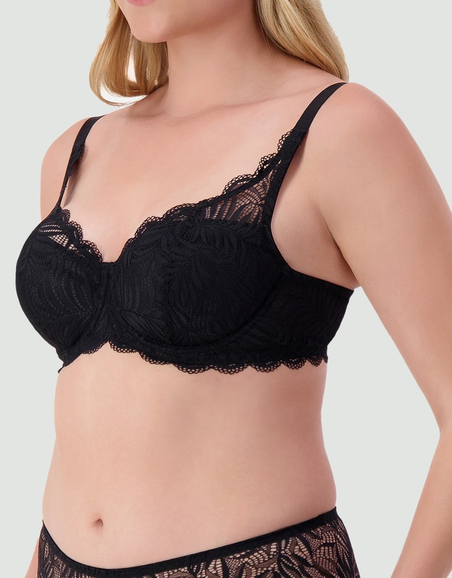 Triumph - Essential Lace Balconette Padded Bra
