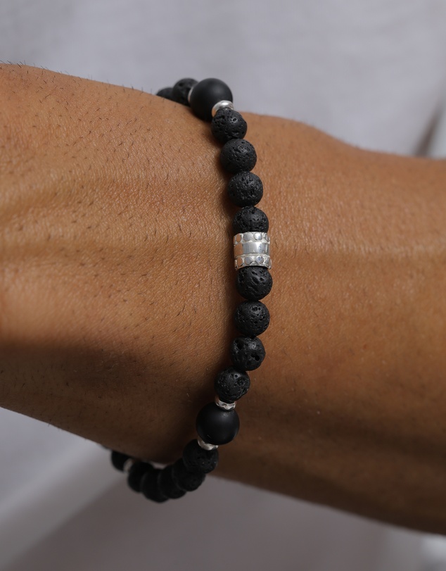 Kuzzoi - ICONIC EXCLUSIVE - Lava and Onyx Bead Bracelet with Oxidised Silver Elements