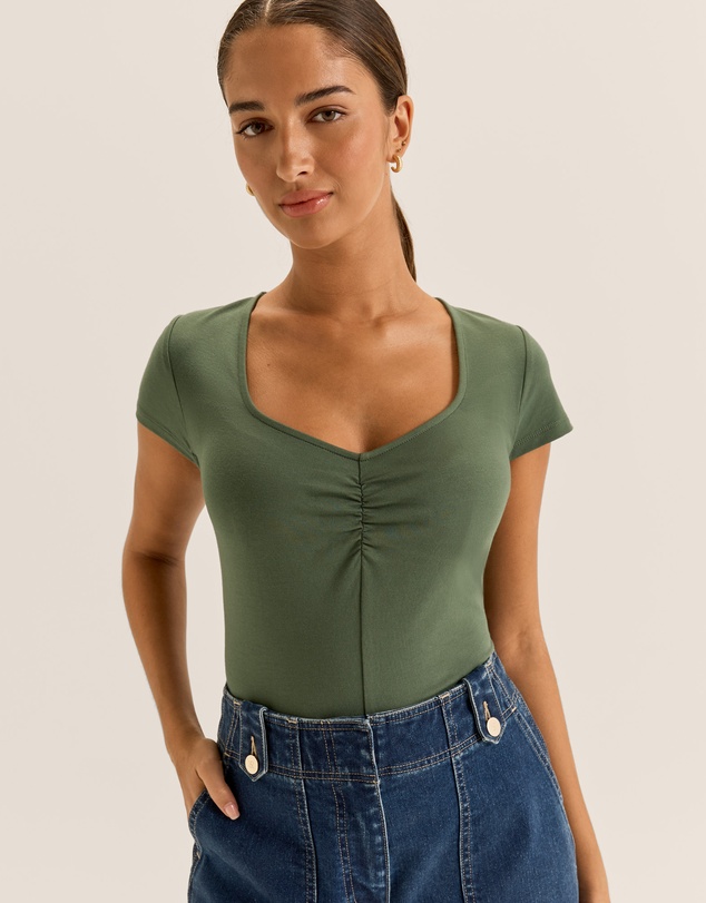 Review - Chloe Ruched Top