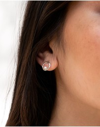 Dower & Hall - Women's Open Circle & White Pearl Waterfall Earrings In Sterling Silver