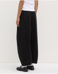 Assembly Label - Lola Barrel Pants