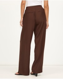 Dazie - Own It Pleated Tailored Pants