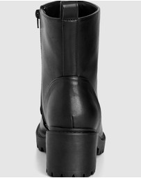 City Chic - WIDE FIT Zelda Zip Ankle Boot