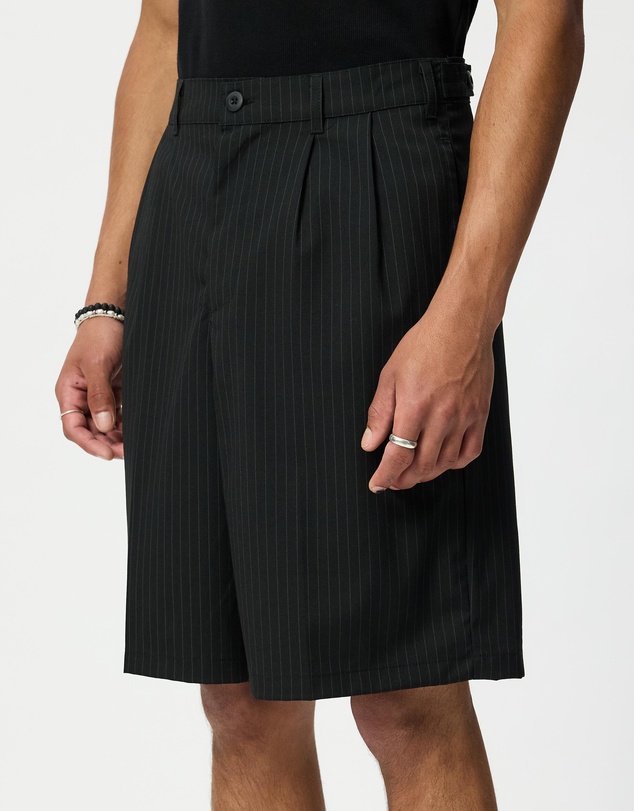 X-Large - Amplify Pleated Shorts