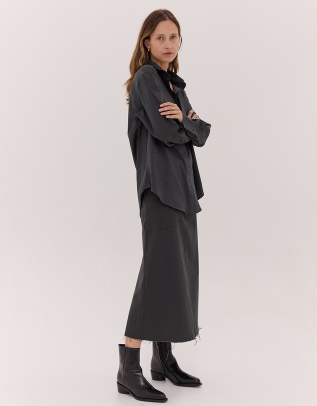Cloth & Co. - The Split Back Shirt | Carbon