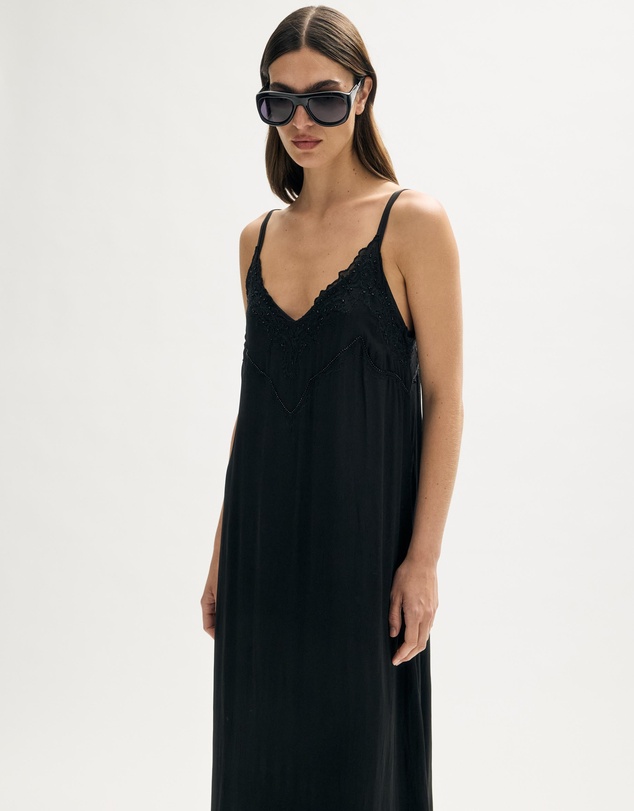 Minima Esenciales - Embroidered Beaded Maxi Dress