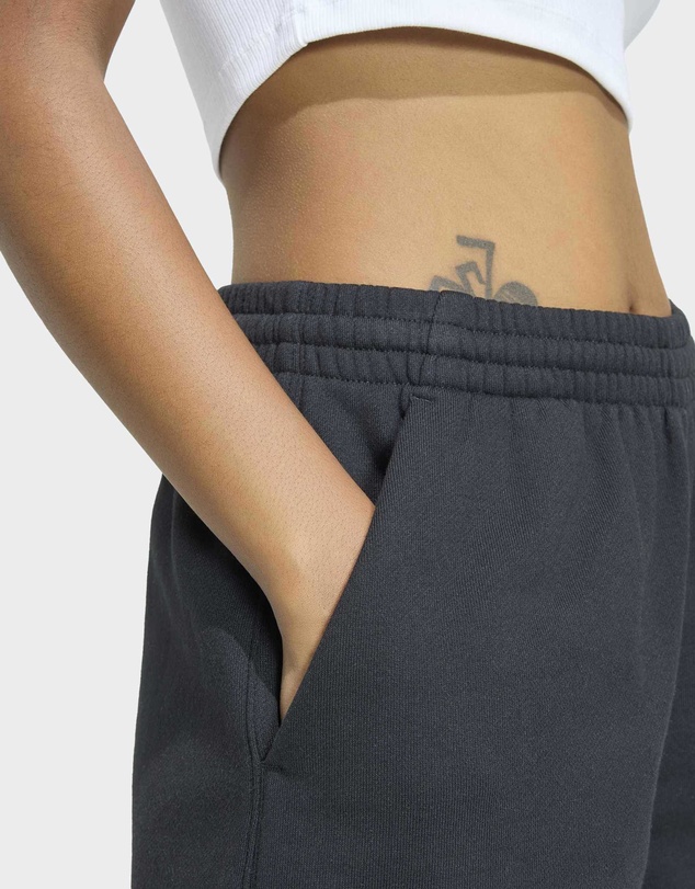 adidas Originals - ESSENTIALS FRENCH TERRY SHORTS Womens