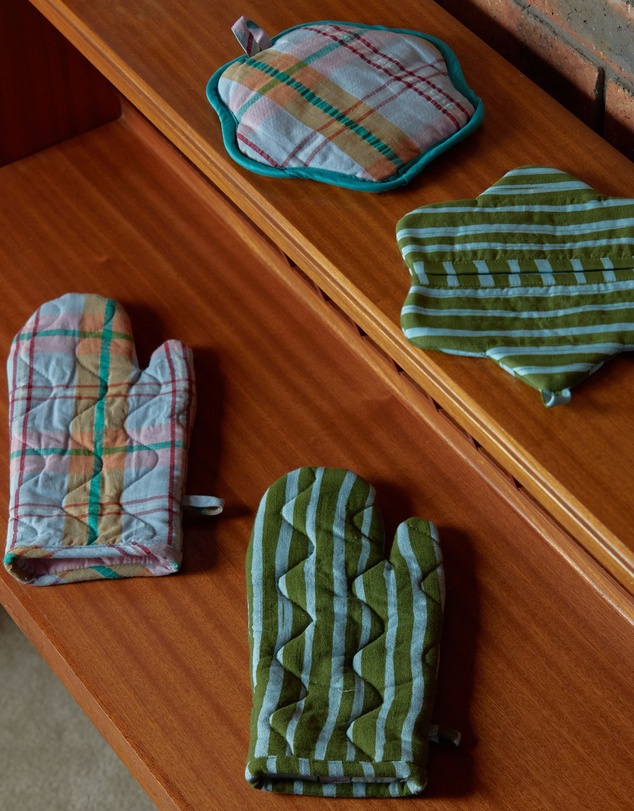Mosey Me - Confetti Plaid Oven Mitt
