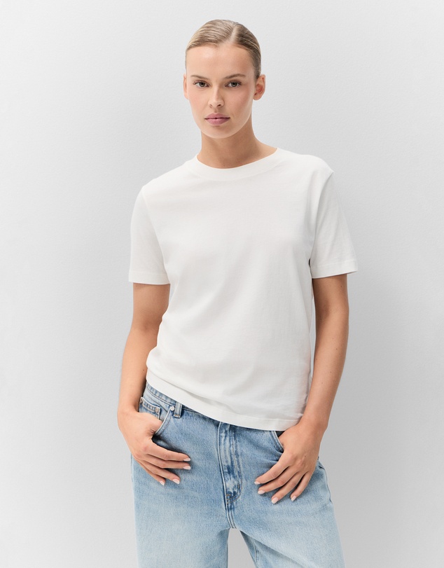 UNISON - The Classic Crew Tee