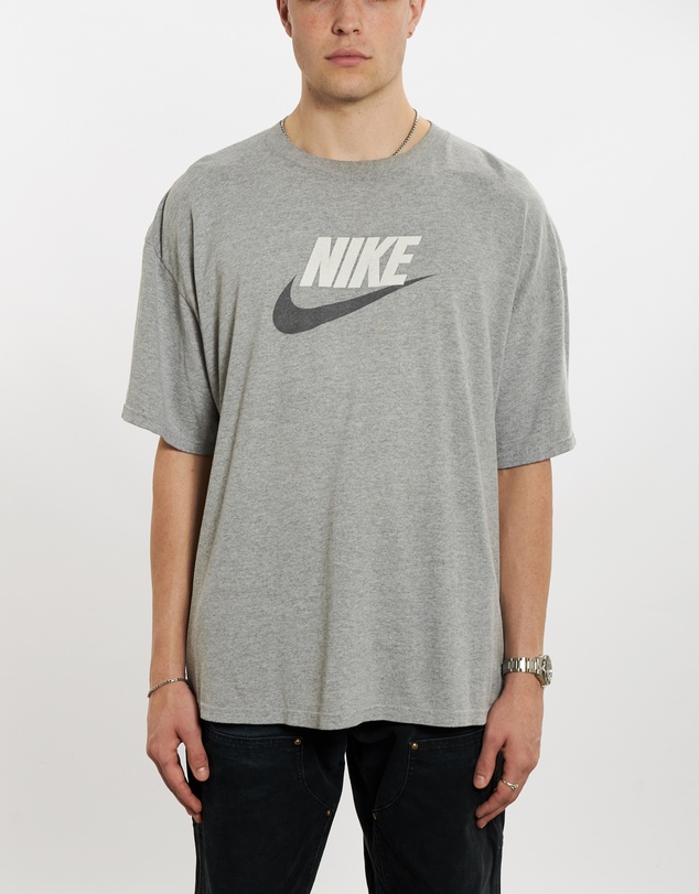 Vintage by The Real Deal - Pre Loved - 90s Nike Tee