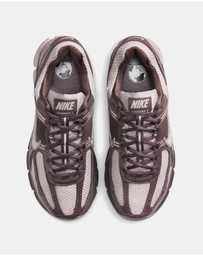 Nike - Zoom Vomero 5 - Women's