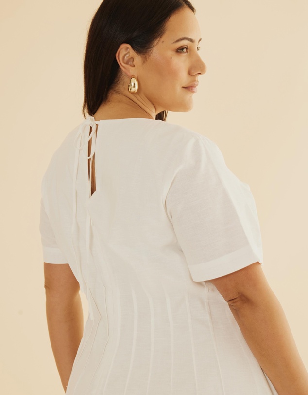 Atmos&Here Curvy - Maya Pleat Maxi Dress