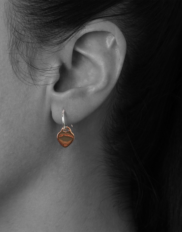 Von Treskow - Open hoop studs with VT flat heart